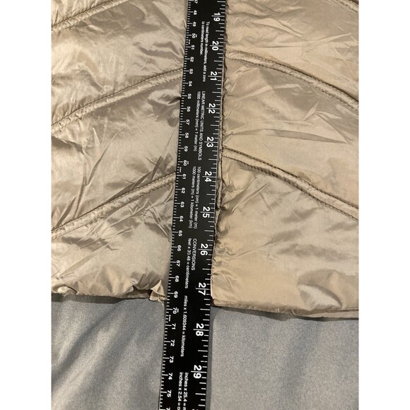 Michael Kors Womens Packable Down Fill Jacket Small Beige Puffer Chevron No Hood - Picture 15 of 16